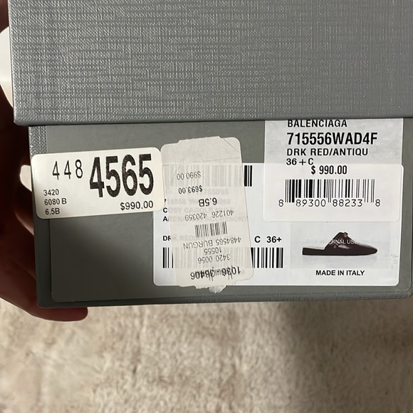 NWT Balenciaga Leather Slipper Mules with buckle and textured finish in burgundy - Picture 11 of 14